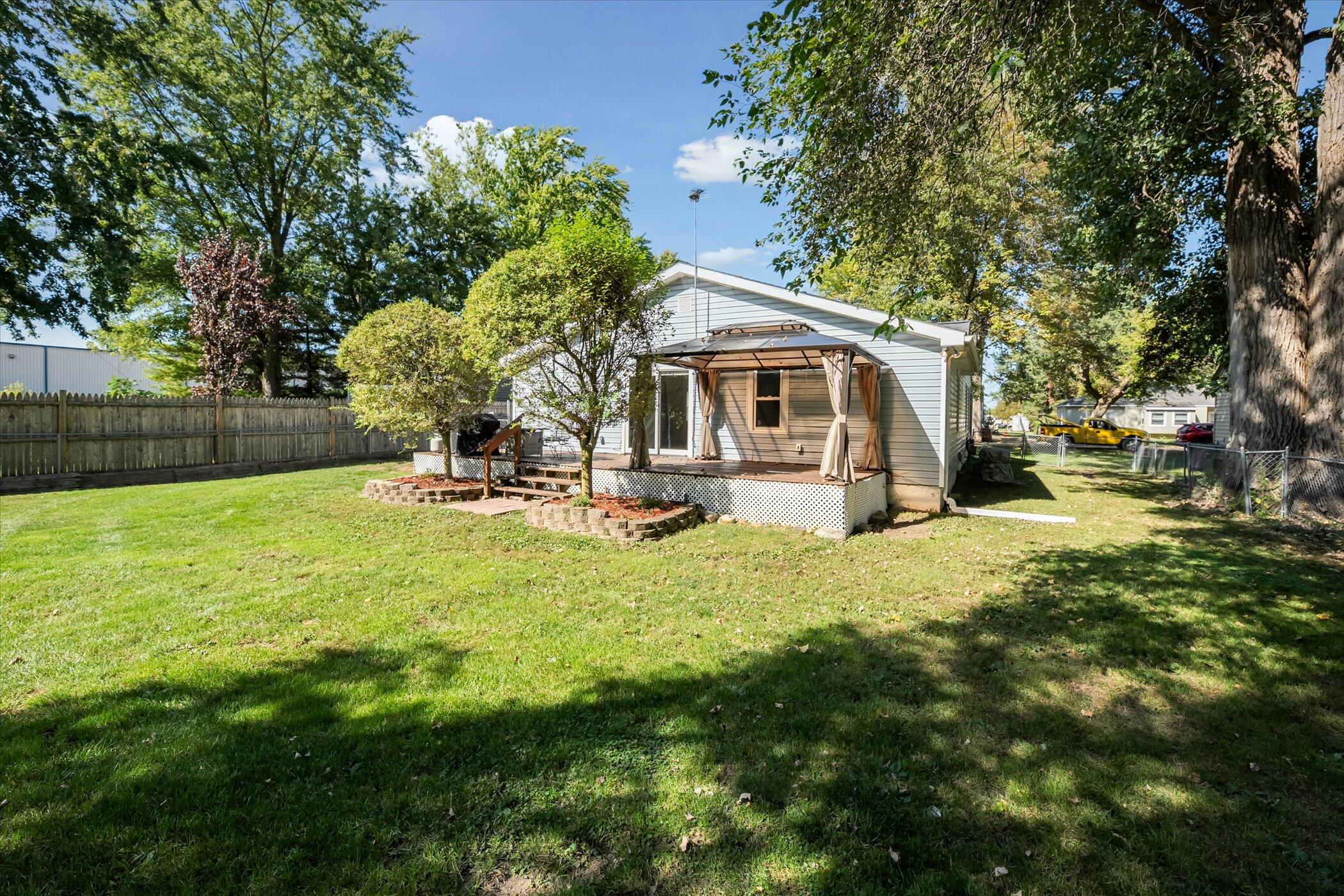 1028 Carleton Road Milan, MI 48160 - Photo 33 of 40 43-43-1028-Carlton-Dr-Milan-MI-48160-Win