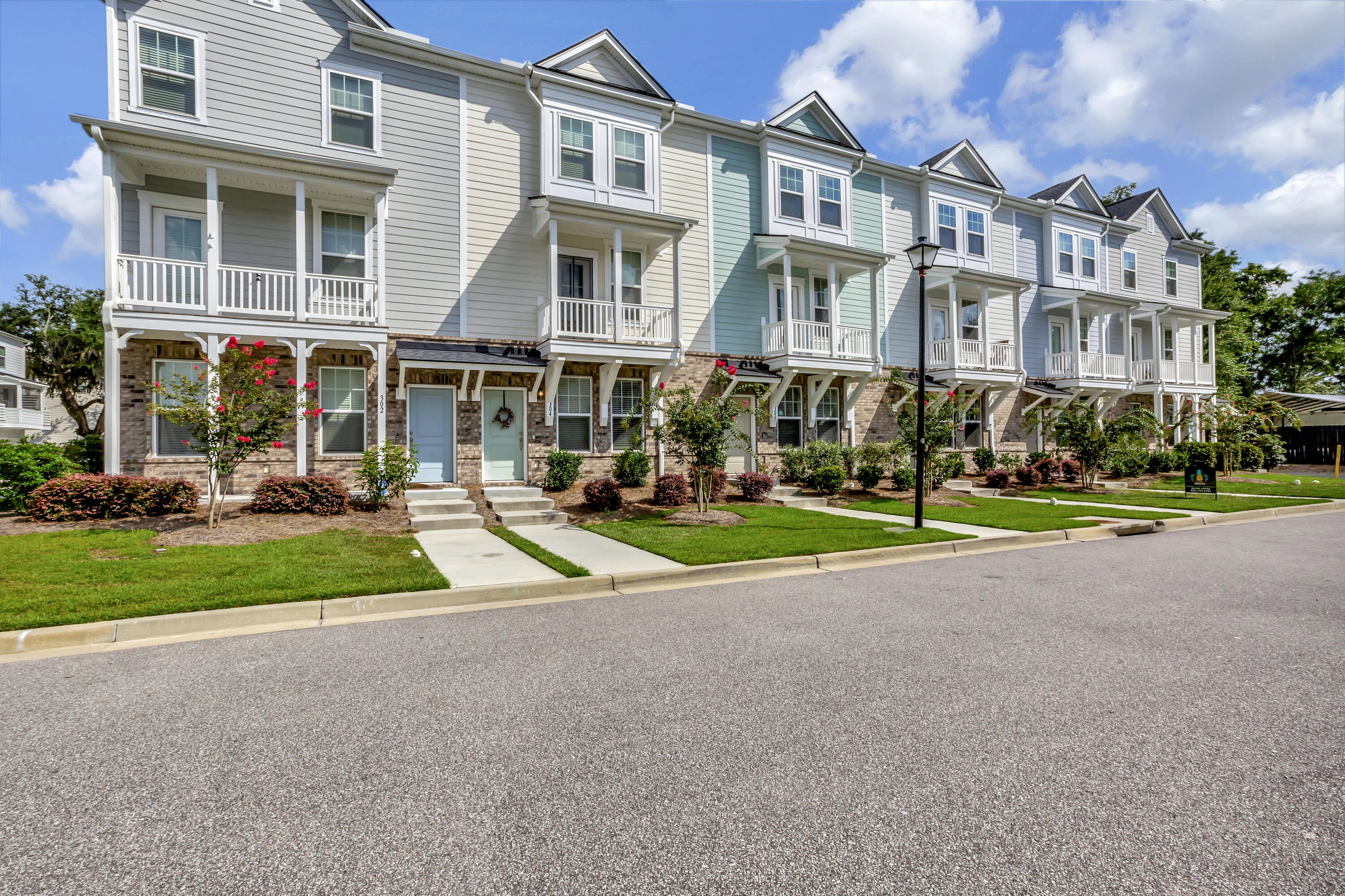 306 Pathfinder Way Charleston, SC 29492 - Photo 2 of 32