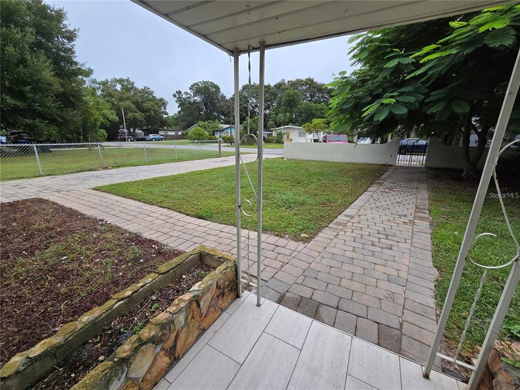 812 High Street Orlando, FL 32803 - Photo 14 of 15 a view of a park with slide