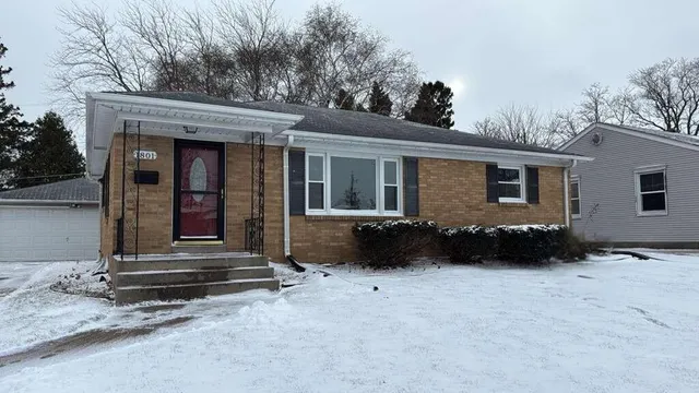 $249,900 | 1801 Arlington Avenue, Racine, WI 53403
