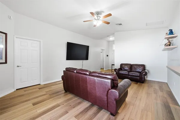 $269,999 | 37142 Highland Bluff Circle, Dade City, FL 33523