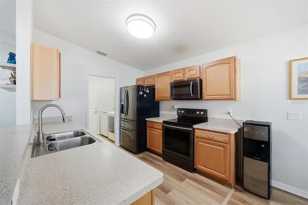 $269,999 | 37142 Highland Bluff Circle, Dade City, FL 33523