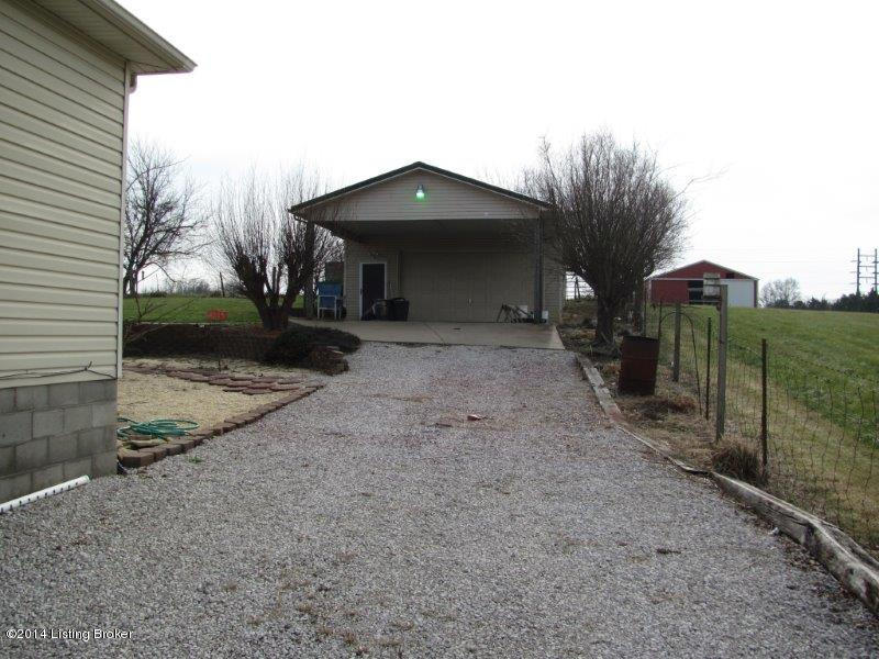 196 Rose Road Hodgenville, KY 42748 - Photo 3 of 21 IMG_6987