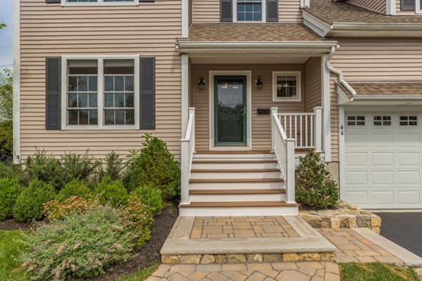 44 Elmwood Road Needham, MA 02492 - Photo 4 of 30 Gallery Image 4