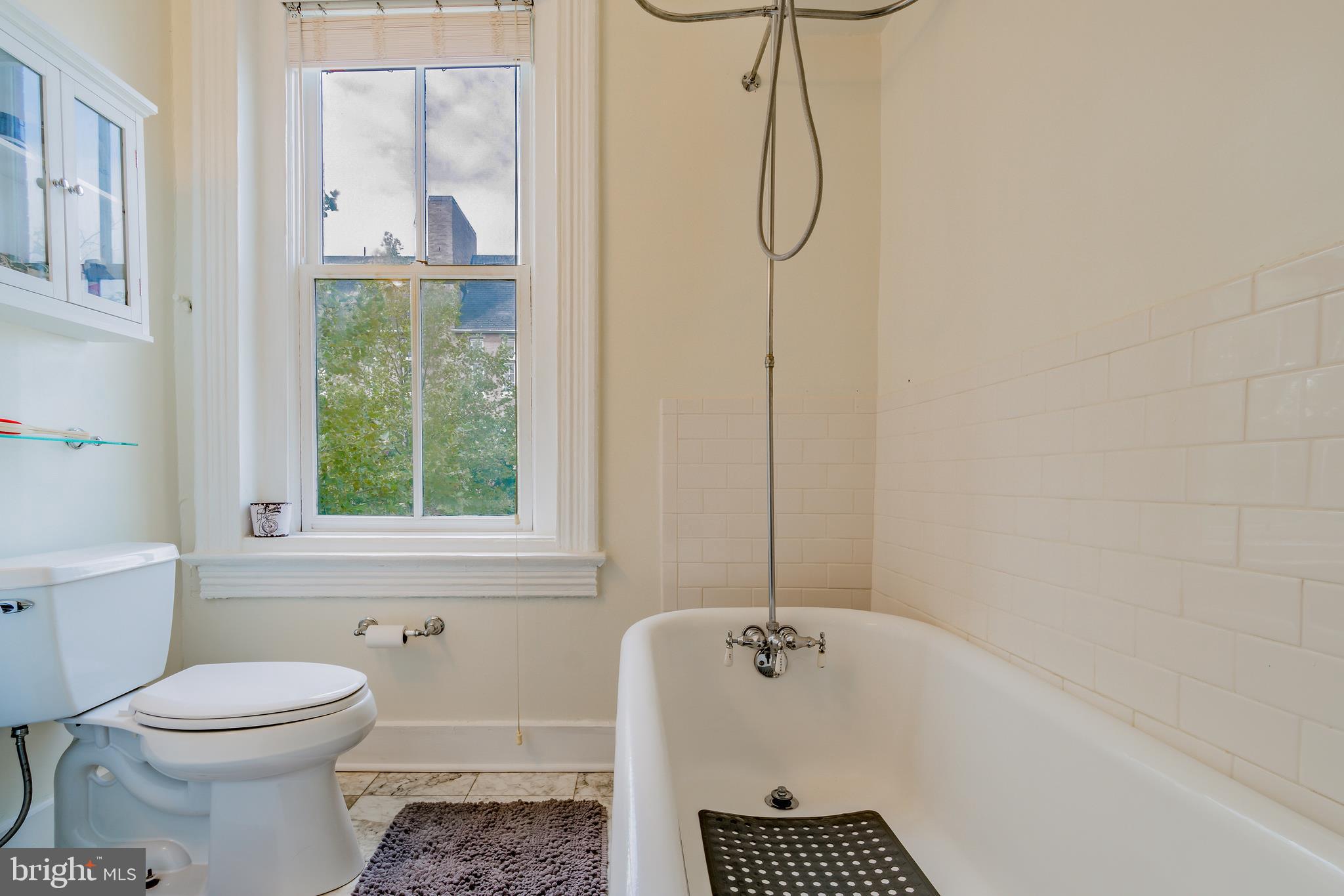 1133 D Street Northeast Washington, DC 20002 - Photo 11 of 17 (2nd) One Bedroom