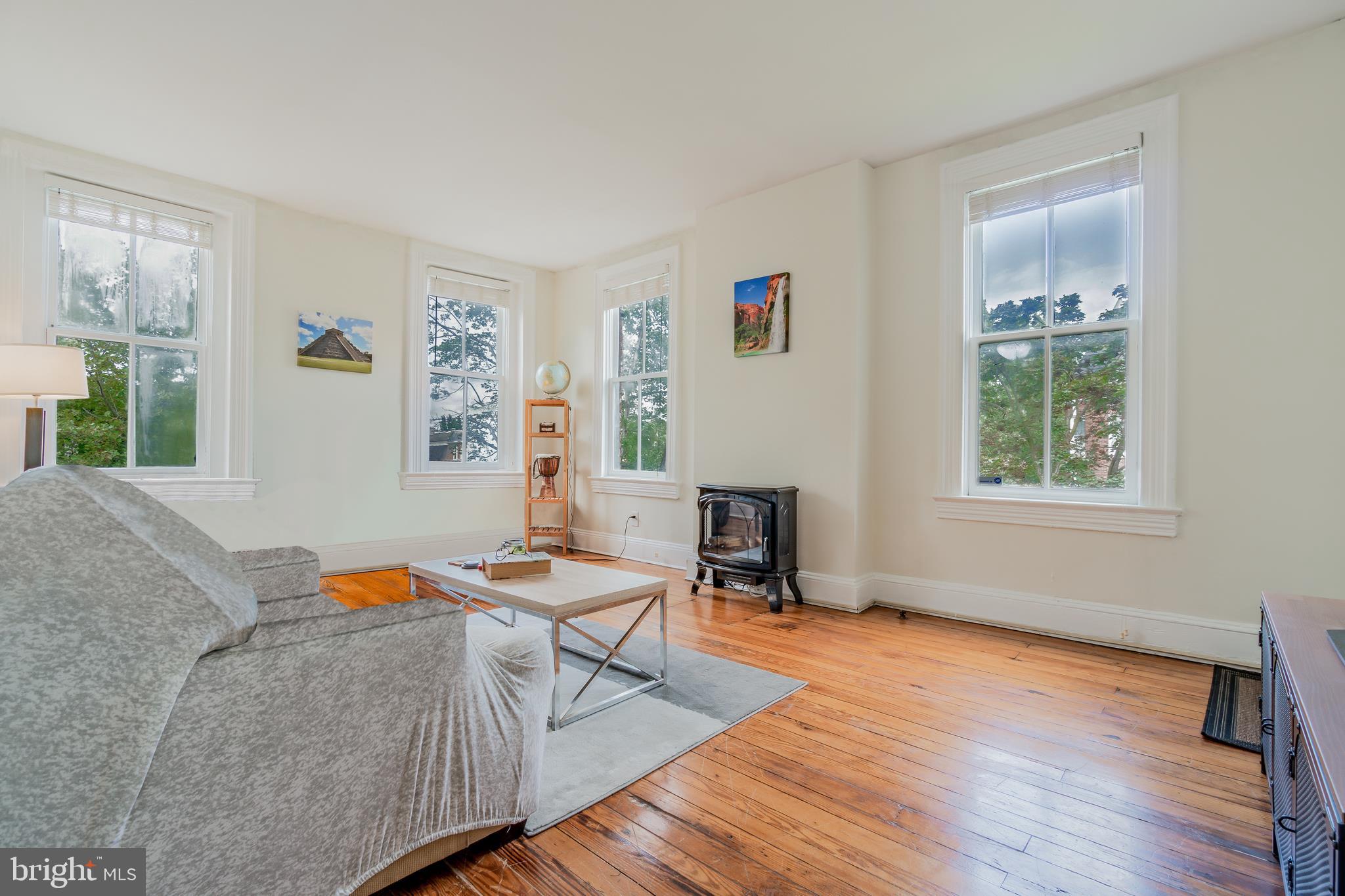 1133 D Street Northeast Washington, DC 20002 - Photo 6 of 17 (2nd) One Bedroom