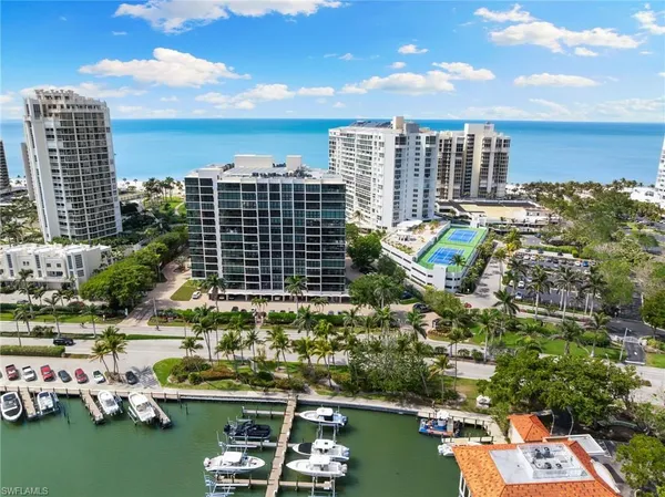$18,000 | 4031 Gulf Shore Boulevard North, Unit 7D, Naples, FL 34103