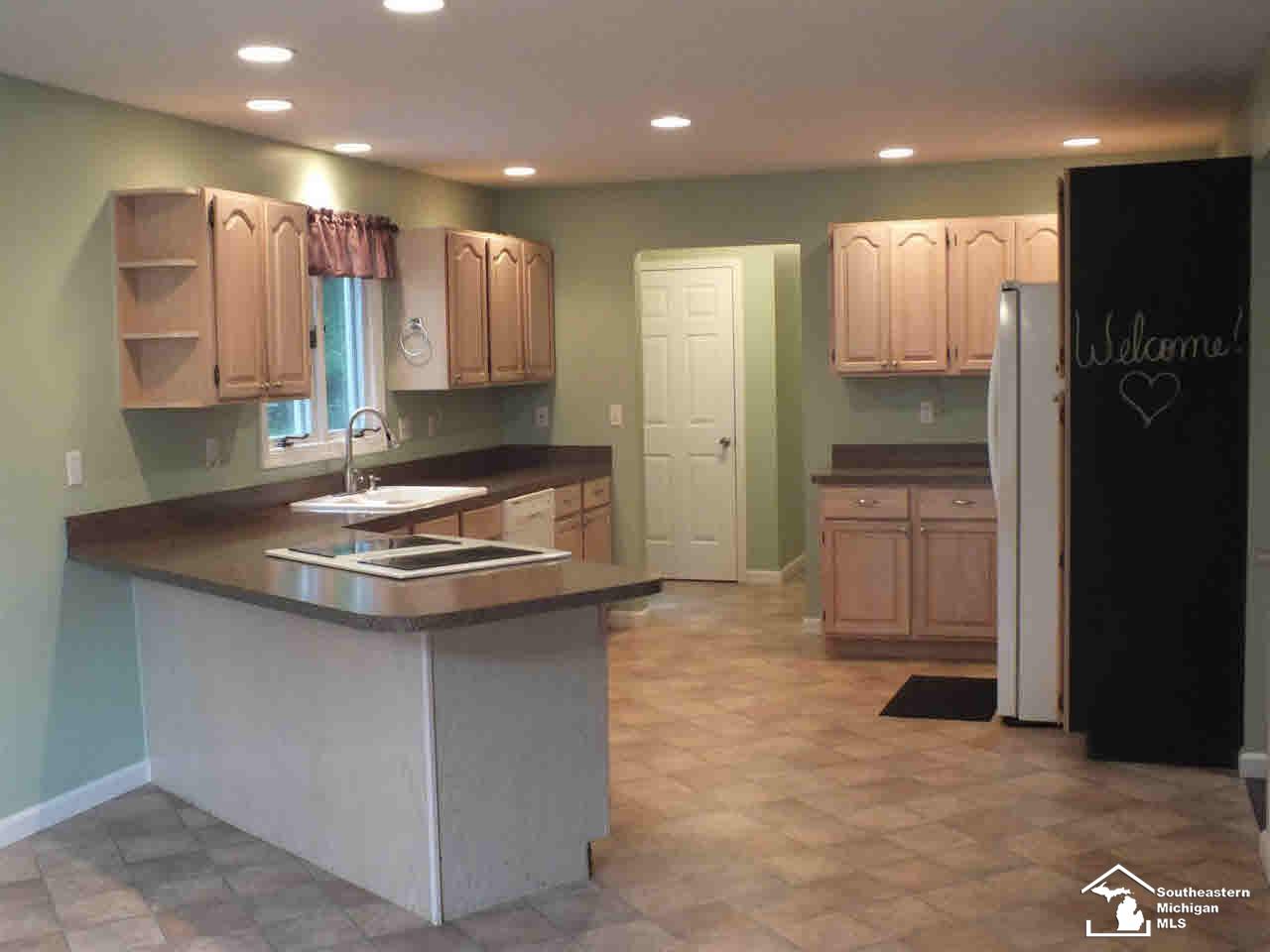 6797 Grenville Road Temperance, MI 48182 - Photo 7 of 25 Kitchen (A)