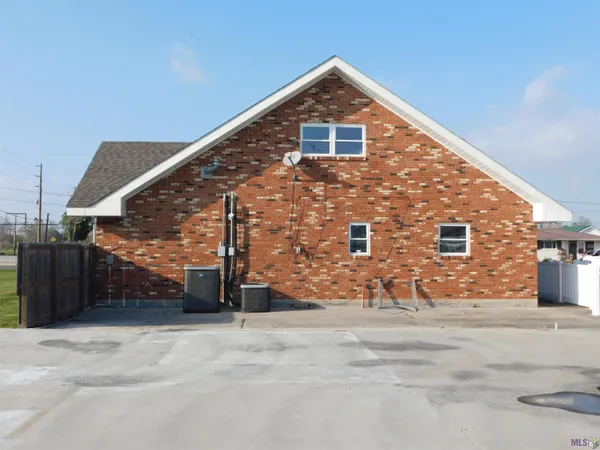 $2,500 | 14739 East Main Street, Cut Off, LA 70345