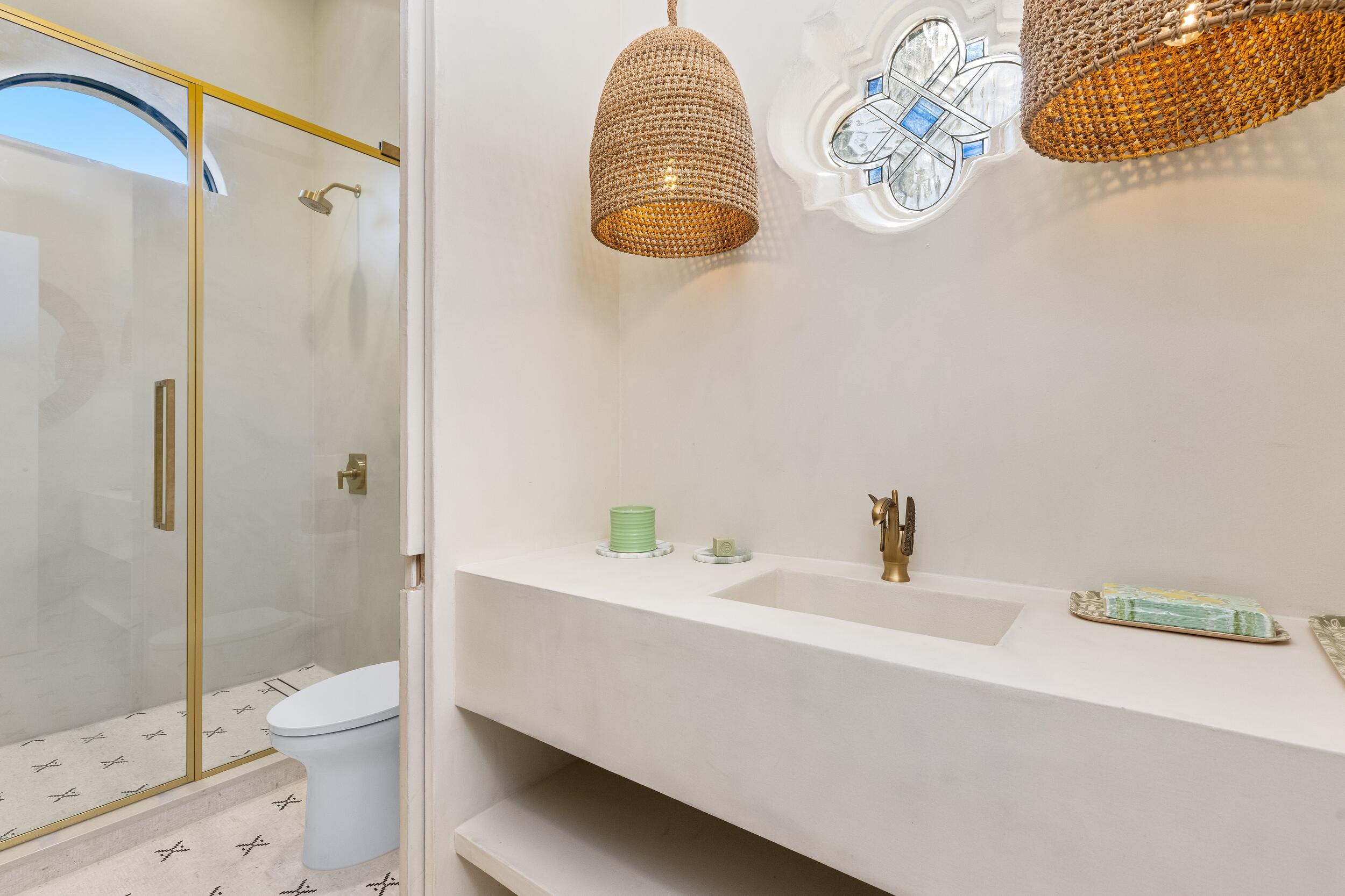 422 Addison Park Lane Boca Raton, FL 33432 - Photo 51 of 70 Guest bathroom