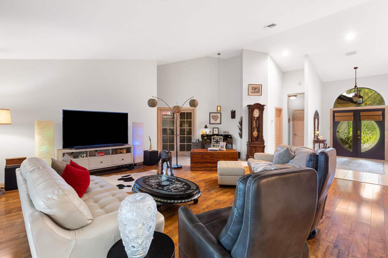 7889 Southeast River Lane Stuart, FL 34997 - Photo 14 of 32 7889 sw river ln mls-014