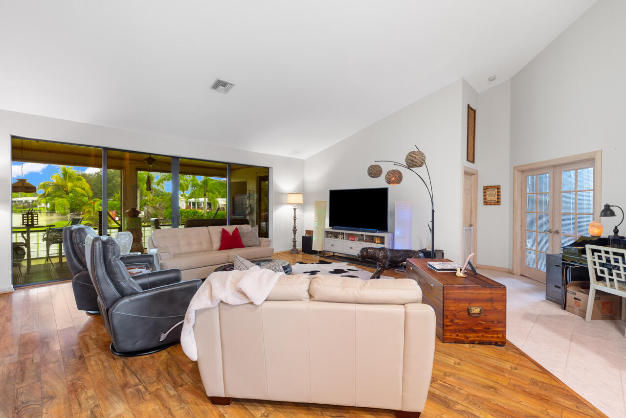 7889 Southeast River Lane Stuart, FL 34997 - Photo 15 of 32 7889 sw river ln mls-012