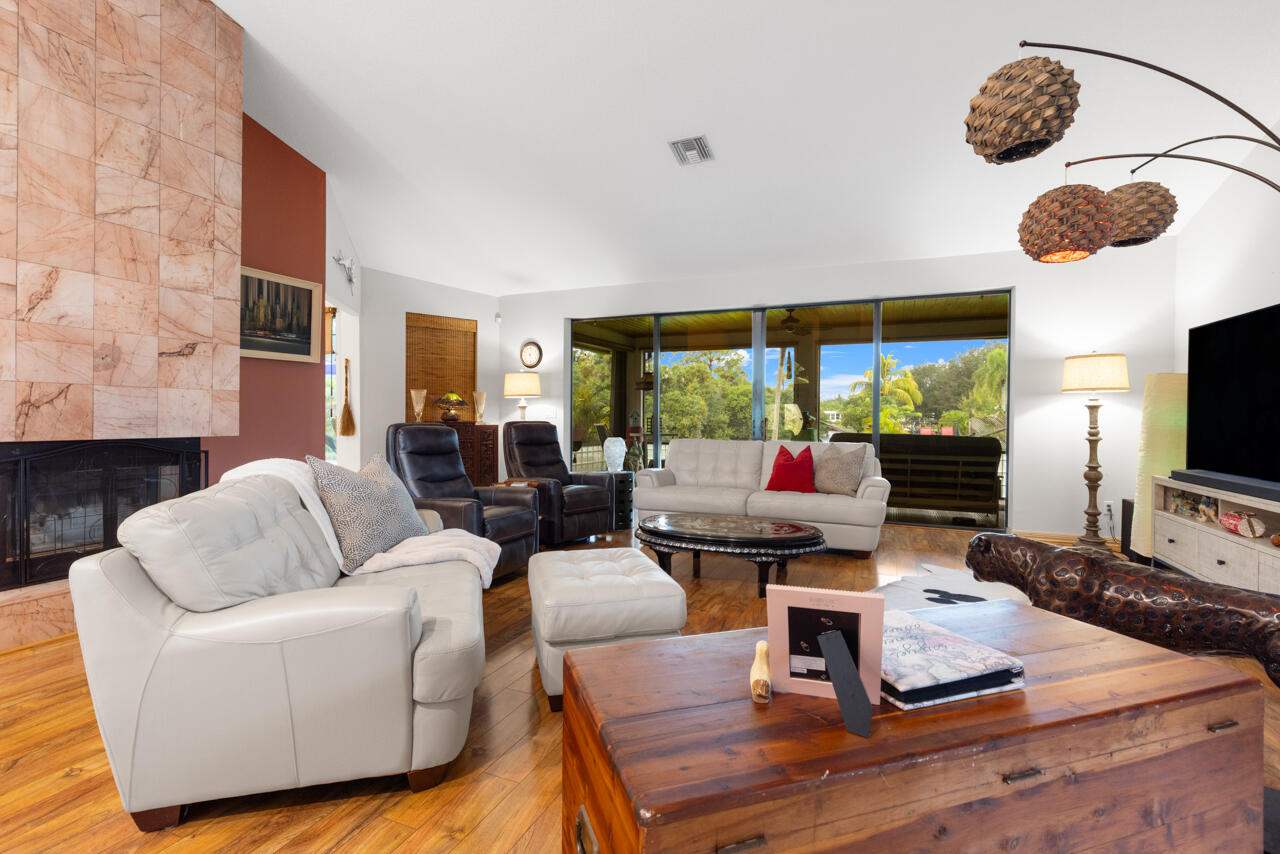 7889 Southeast River Lane Stuart, FL 34997 - Photo 16 of 32 7889 sw river ln mls-013