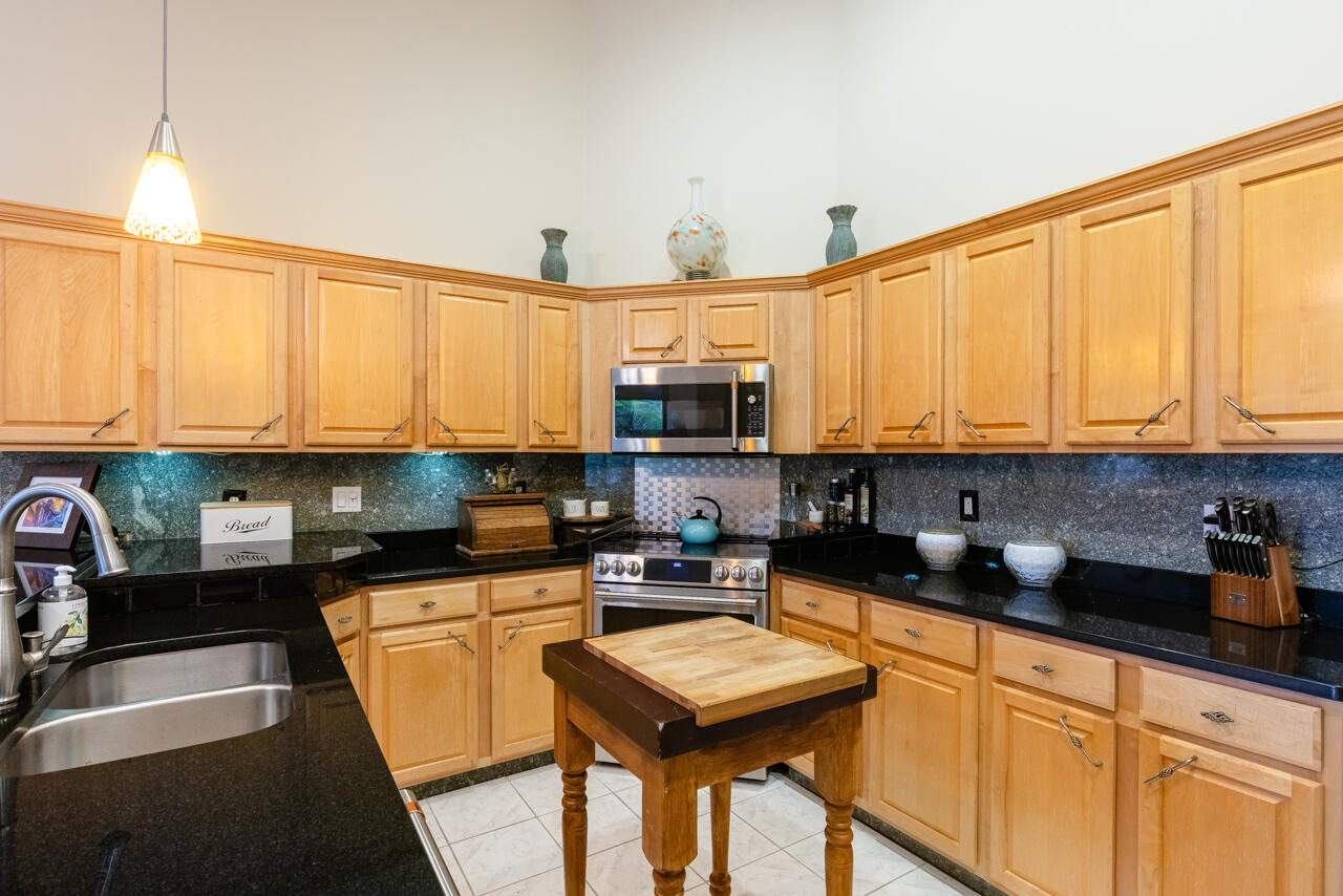 7889 Southeast River Lane Stuart, FL 34997 - Photo 19 of 32 7889 sw river ln mls-010