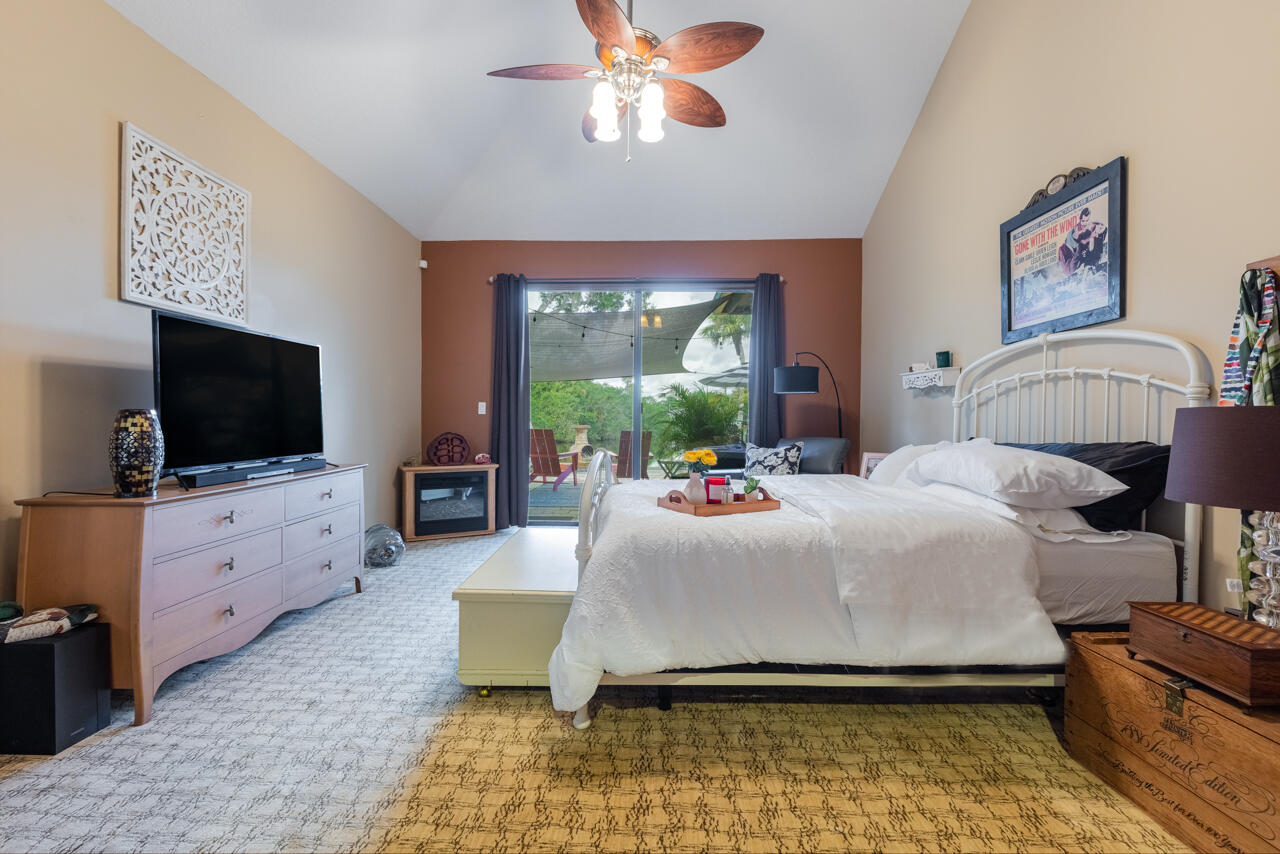 7889 Southeast River Lane Stuart, FL 34997 - Photo 21 of 32 7889 SE River Ln MLS-009