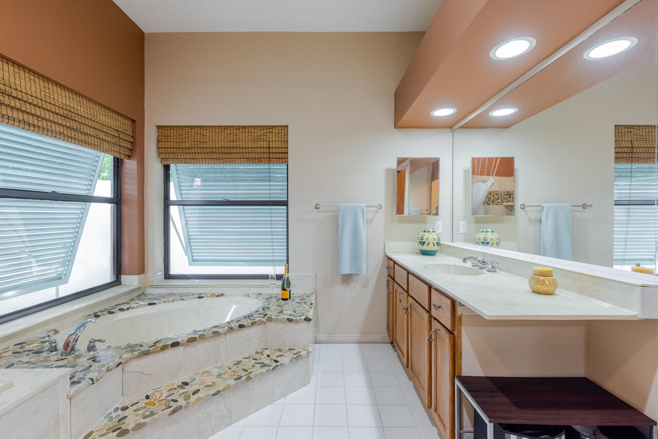 7889 Southeast River Lane Stuart, FL 34997 - Photo 22 of 32 7889 SE River Ln MLS-012