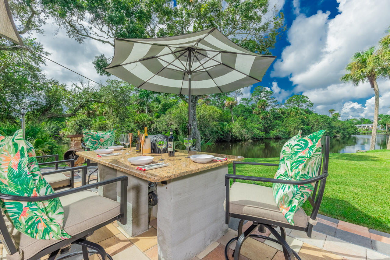 7889 Southeast River Lane Stuart, FL 34997 - Photo 8 of 32 7889 SE River Ln MLS-027