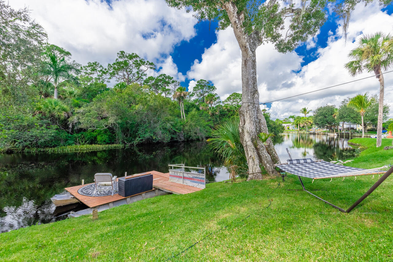 7889 Southeast River Lane Stuart, FL 34997 - Photo 9 of 32 7889 SE River Ln MLS-028