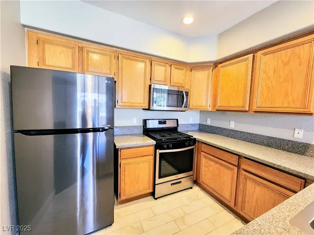 $1,600 | 7135 South Durango Drive, Unit 314, Las Vegas, NV 89113