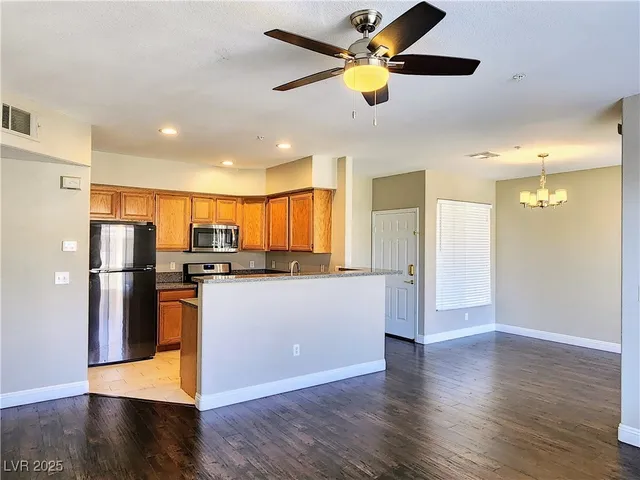 $1,600 | 7135 South Durango Drive, Unit 314, Las Vegas, NV 89113