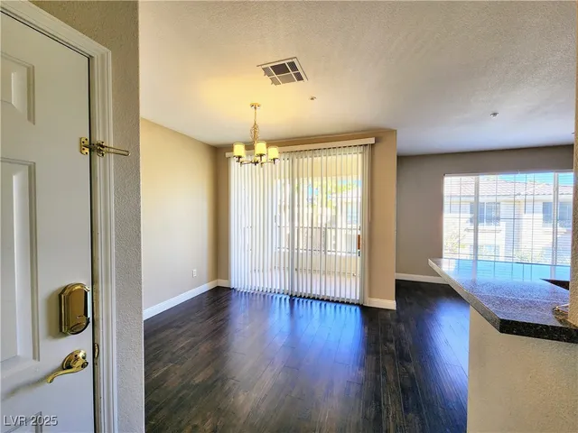 $1,600 | 7135 South Durango Drive, Unit 314, Las Vegas, NV 89113