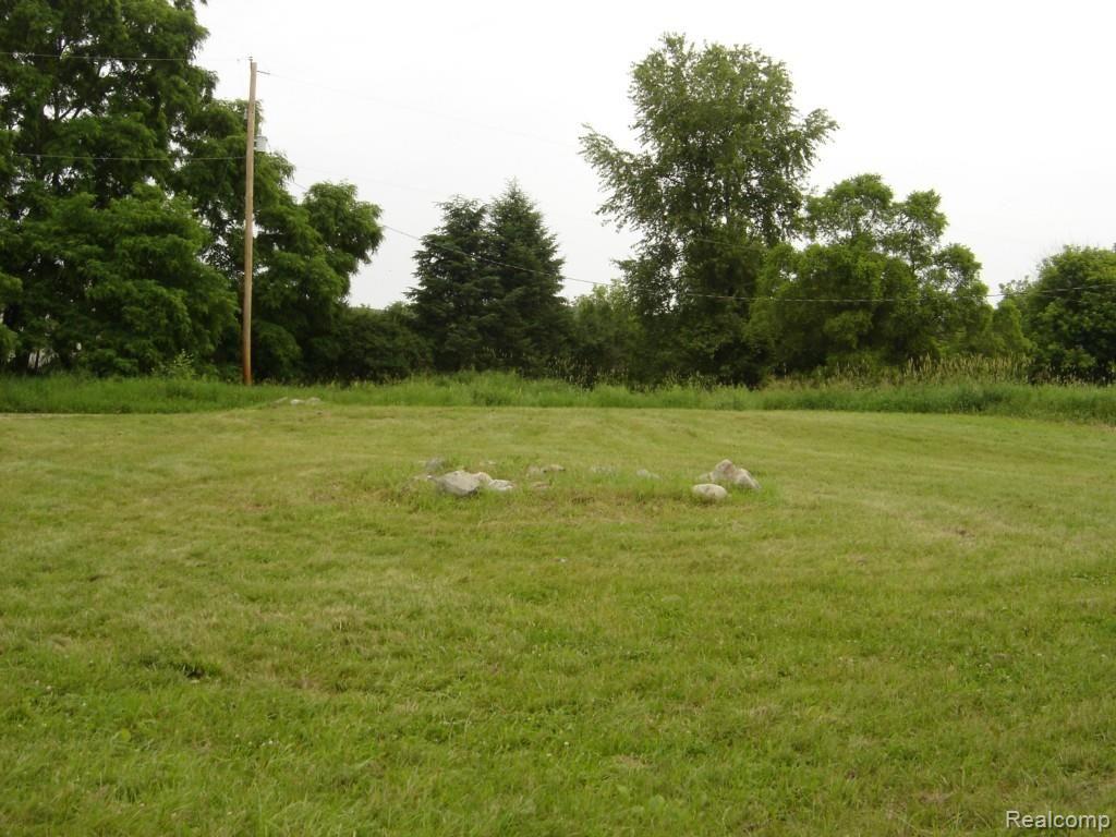 6450 Hartland Road Fenton, MI 48430 - Photo 5 of 6