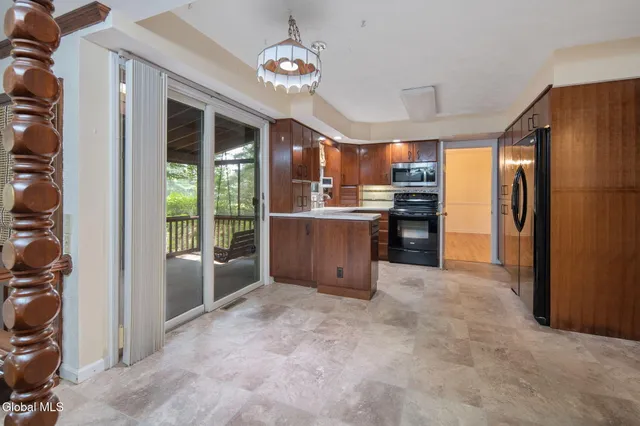 $450,000 | 47 Campus Club Drive, Guilderland, NY 12084