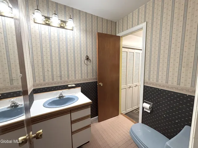 $450,000 | 47 Campus Club Drive, Guilderland, NY 12084