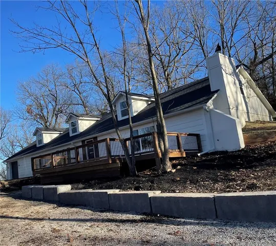 $699,999 | 8721 South Hardsaw Road, Lone Jack, MO 64070