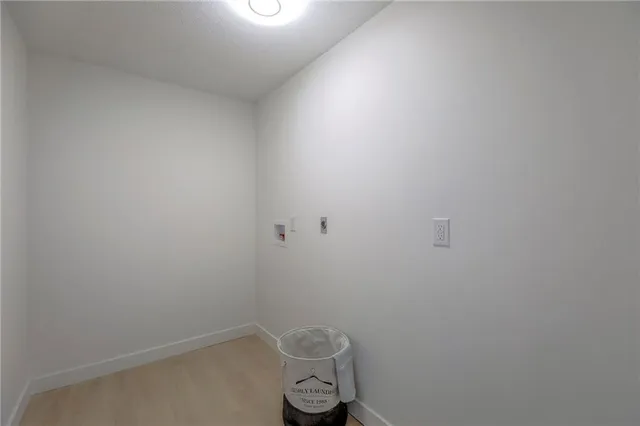 $699,999 | 8721 South Hardsaw Road, Lone Jack, MO 64070