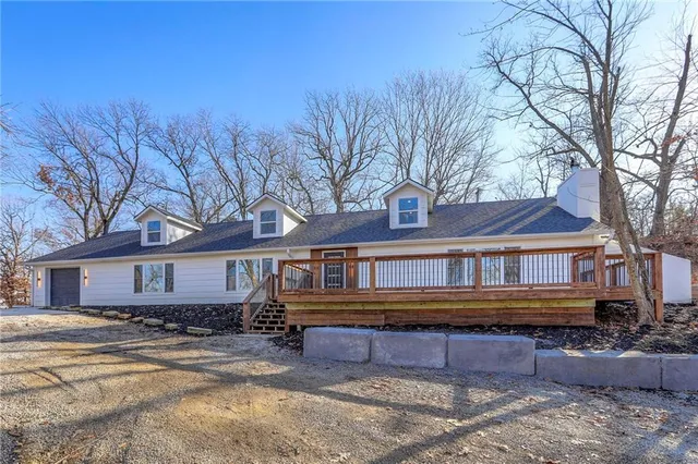 $699,999 | 8721 South Hardsaw Road, Lone Jack, MO 64070