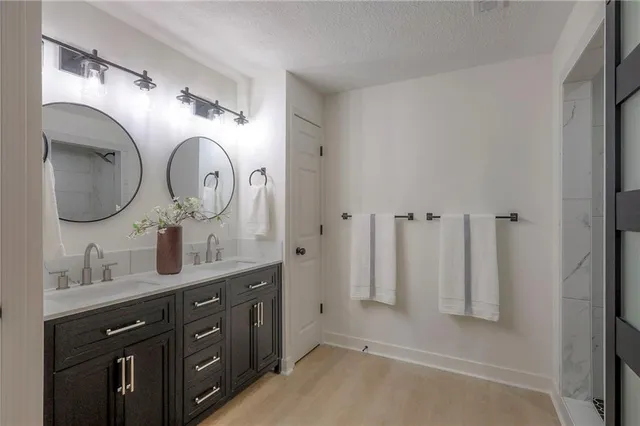 $699,999 | 8721 South Hardsaw Road, Lone Jack, MO 64070