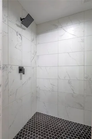 $699,999 | 8721 South Hardsaw Road, Lone Jack, MO 64070