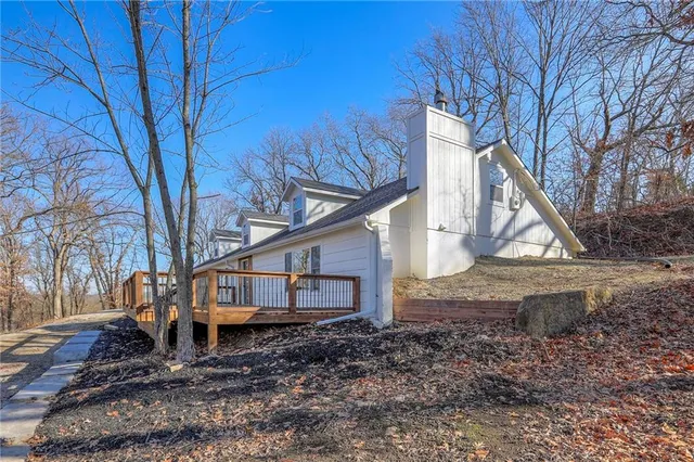 $699,999 | 8721 South Hardsaw Road, Lone Jack, MO 64070