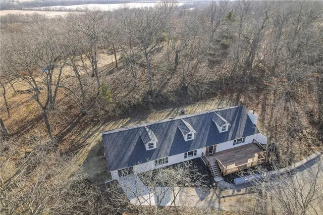$699,999 | 8721 South Hardsaw Road, Lone Jack, MO 64070