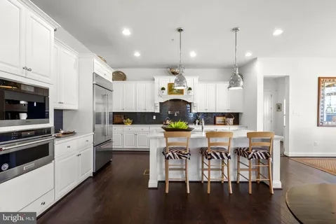 $1,190,000 | 6410 Paddington Street, Middle River, MD 21220