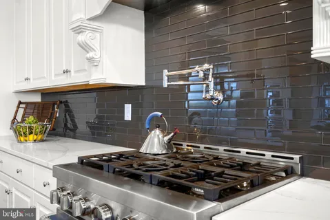 $1,190,000 | 6410 Paddington Street, Middle River, MD 21220