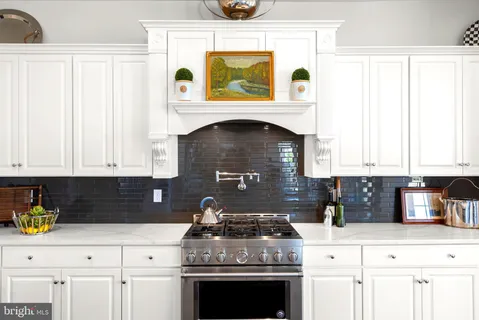 $1,190,000 | 6410 Paddington Street, Middle River, MD 21220