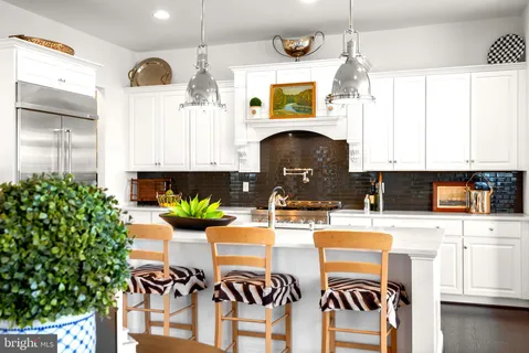 $1,190,000 | 6410 Paddington Street, Middle River, MD 21220