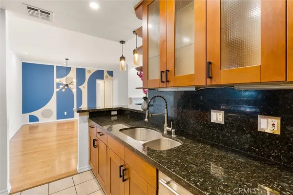 $635,000 | 11225 Peach Grove Street, Unit 203, North Hollywood, CA 91601