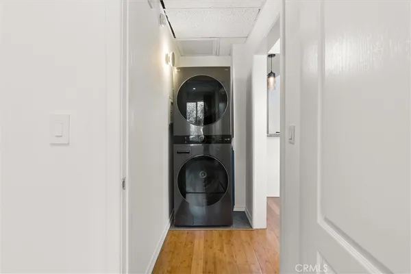 $635,000 | 11225 Peach Grove Street, Unit 203, North Hollywood, CA 91601