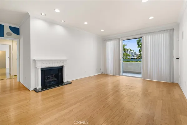 $635,000 | 11225 Peach Grove Street, Unit 203, North Hollywood, CA 91601