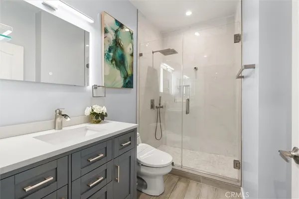 $635,000 | 11225 Peach Grove Street, Unit 203, North Hollywood, CA 91601