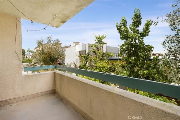 $635,000 | 11225 Peach Grove Street, Unit 203, North Hollywood, CA 91601