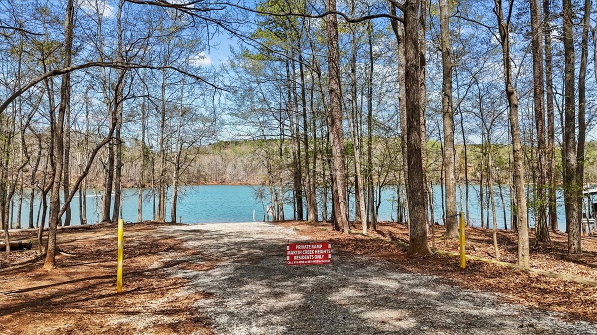 250 Meldau Road Seneca, SC 29678 - Photo 7 of 17 Community Boat Ramp