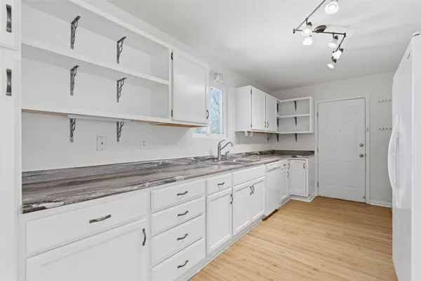 $284,000 | 250 Keanahalululu Lane, Bastrop, TX 78602