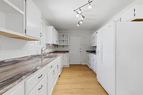 $299,000 | 250 Keanahalululu Lane, Bastrop, TX 78602