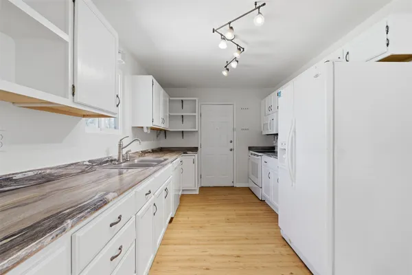 $284,000 | 250 Keanahalululu Lane, Bastrop, TX 78602