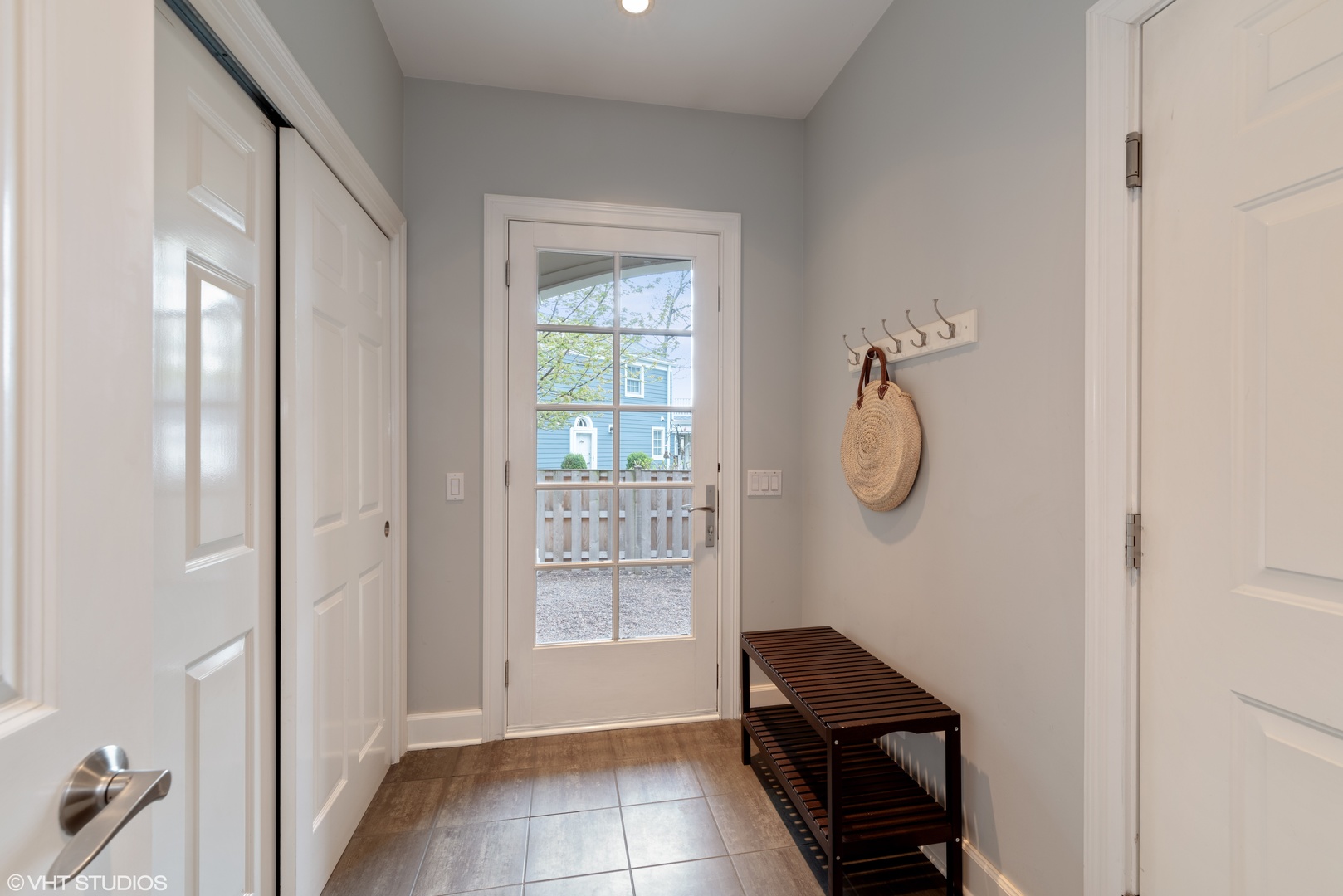 1049 Pontiac Road Wilmette, IL 60091 - Photo 11 of 28