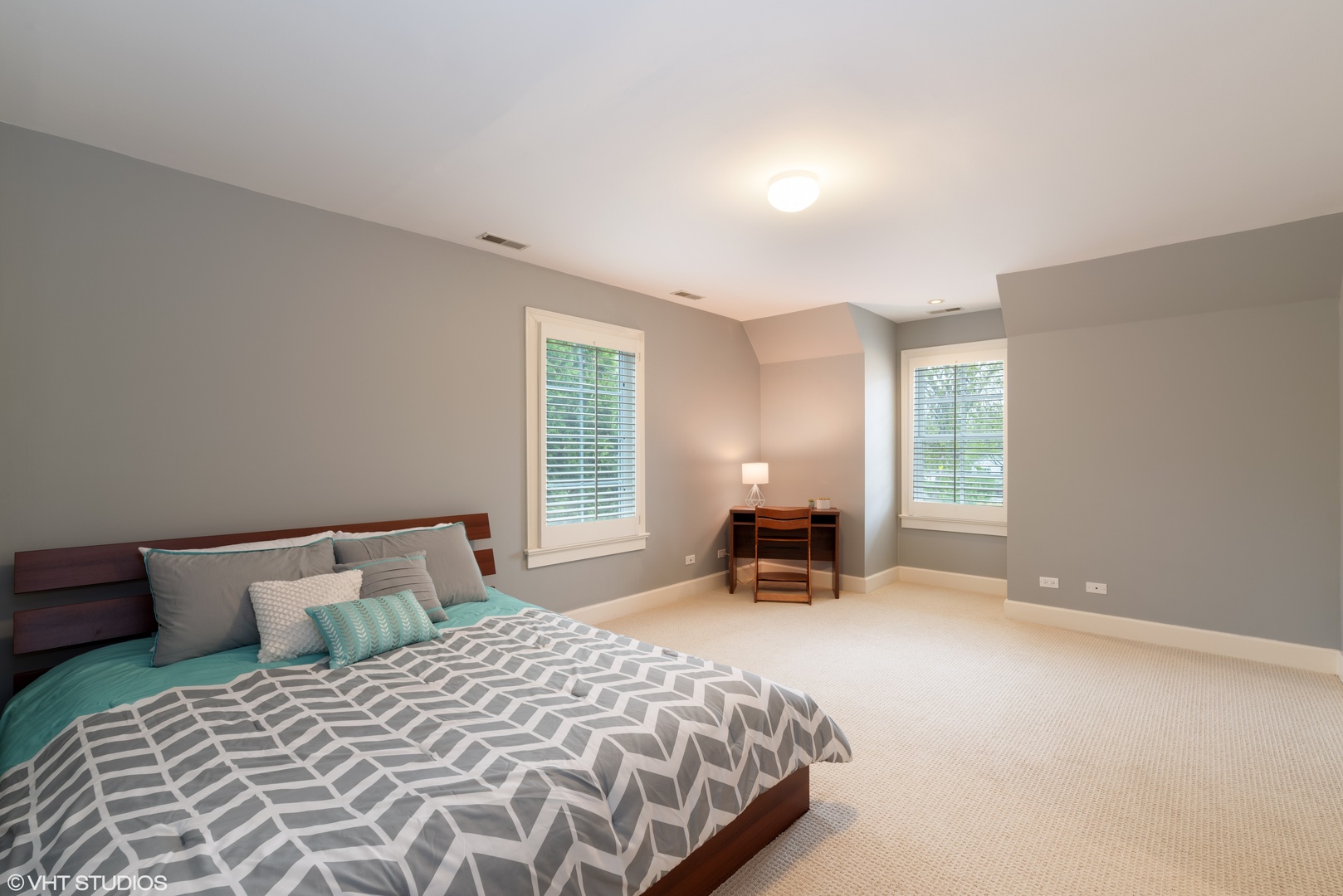1049 Pontiac Road Wilmette, IL 60091 - Photo 17 of 28